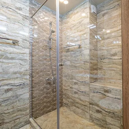 アパート Daya 2br Luxury *