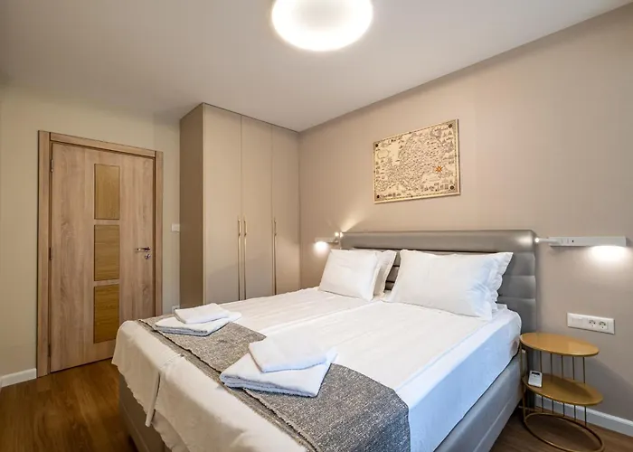 Daya 2br Luxury فارنا